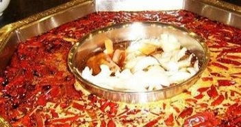 寻味蜀都,正宗火锅底料的秘密花园——不止是一家工厂,更是一段传奇(图1) 寻味蜀都,正宗火锅底料的秘密花园——不止是一家工厂,更是一段传奇(图1)